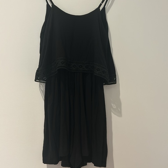 Black romper - Picture 3 of 3